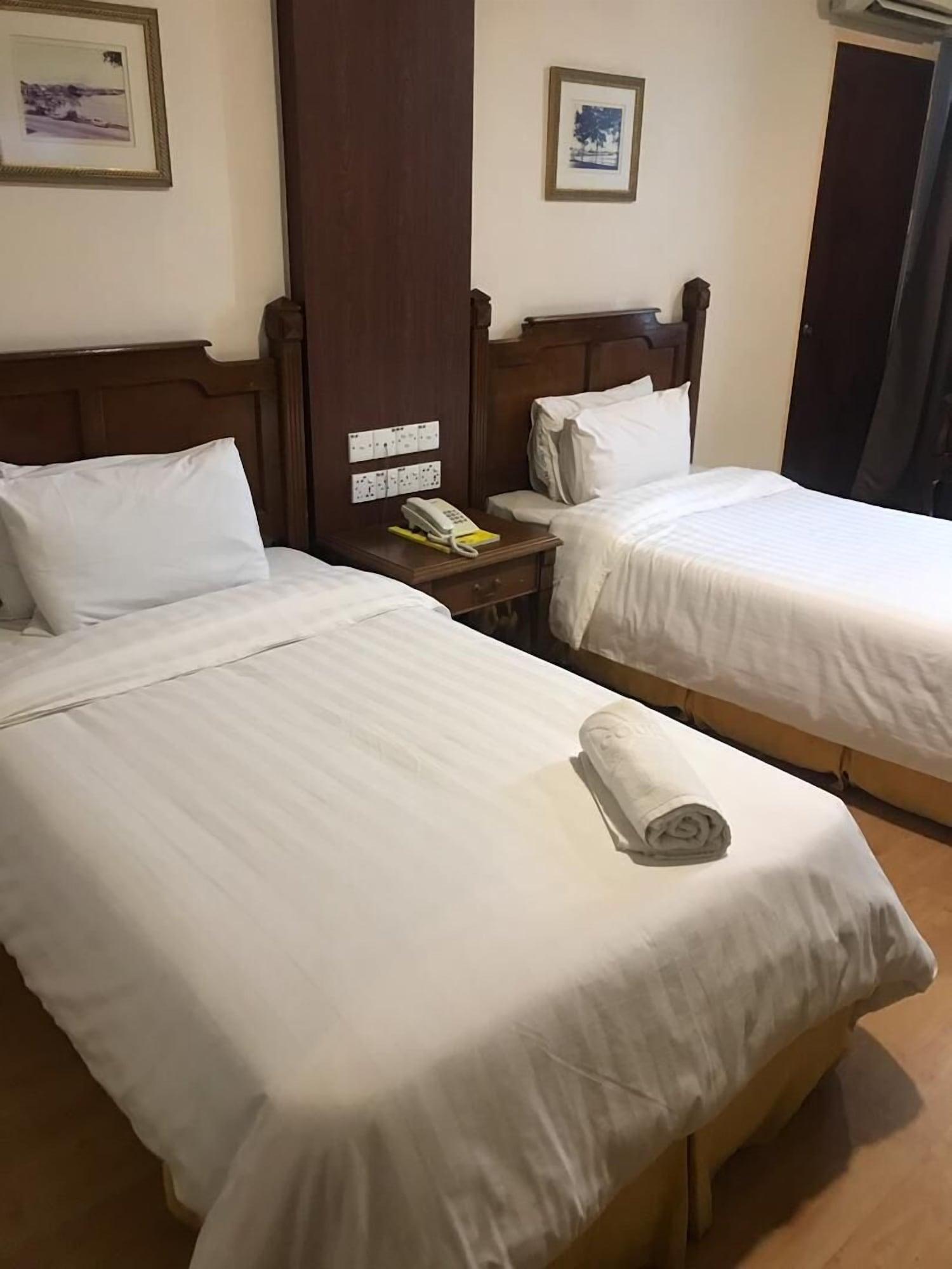 Regal Court Hotel Kuching Bagian luar foto