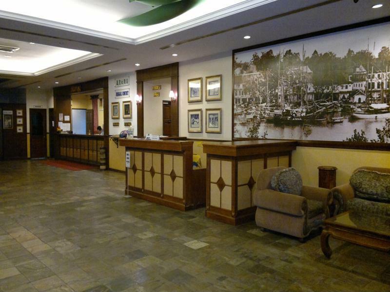 Regal Court Hotel Kuching Bagian luar foto
